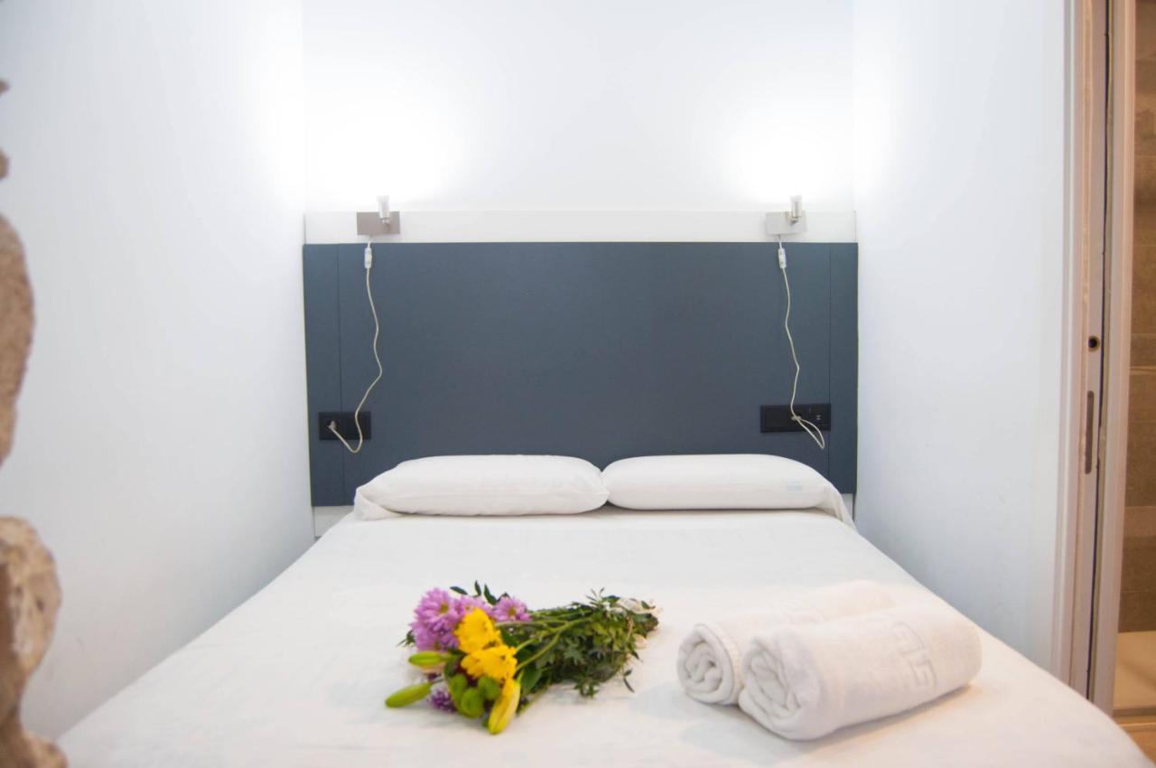 Caleros 8 Estudio - Apartamentos De La Parte Antigua De Caces Kültér fotó