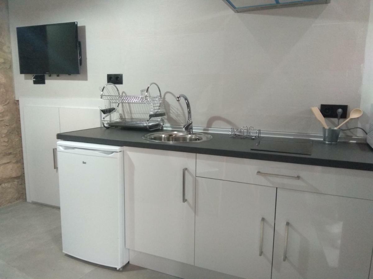Caleros 8 Estudio - Apartamentos De La Parte Antigua De Caces Kültér fotó
